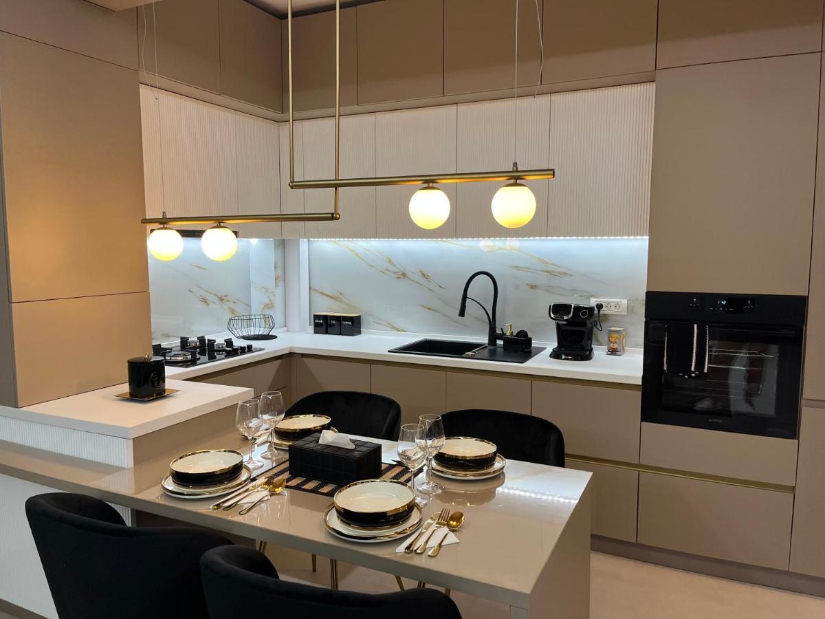 Sas 2 Luxury Apartments Мамая Экстерьер фото